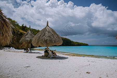 Curacao加勒比岛的卡萨布海滩海岸悬崖晴天海洋旅行蓝色放松海景天堂假期图片