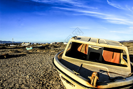 西班牙南部岸边的渔船 西班牙南部海洋漂浮渔夫运输海滩假期蓝色支撑旅行车辆图片