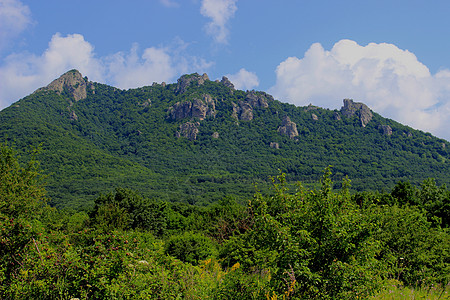 山区 山地景观高度旅行水库假期乳石蓝天树木空气药材山河图片