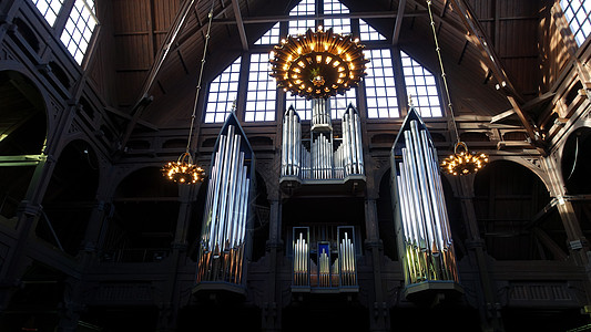 一个小镇教堂的管风琴笔记音乐会生长装饰金属音乐键盘器官风格琴管图片