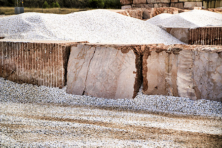 西班牙多姿多彩的建筑综合山峰制作人山脉地质学矿业生产矿物建筑业沙坑岩石碎石图片