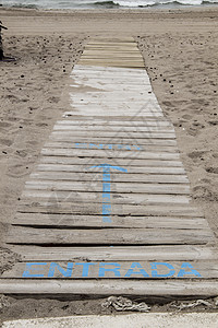 去海滩的步行道 上面写着入门词海景小路木头旅行晴天训练环境设施盐水天堂图片