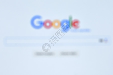 最大的互联网搜索引擎 带有 Google 一词的模糊背景图片