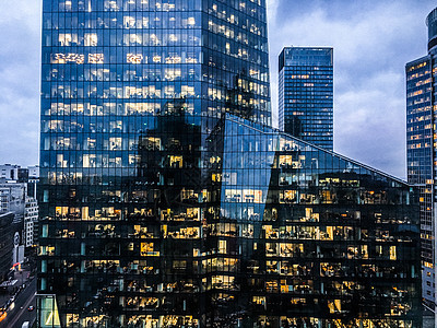 欧洲金融市中心欧洲的摩天大楼窗台 校对 Portnoy奢华城市办公室景观会议金融建筑房地产公司市中心图片