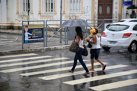 乌米粽萨尔瓦多暴风雨气候大自然气象学安全保障背景