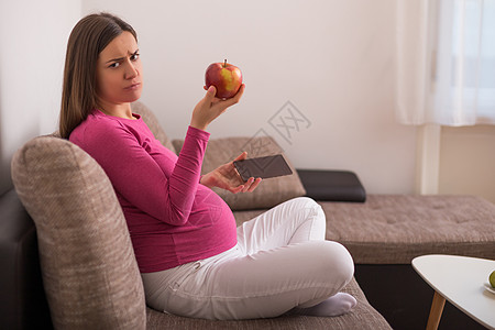 孕妇不想吃水果 不要吃水果诱惑巧克力女性欲望孩子母性女士糖果饮食护理图片