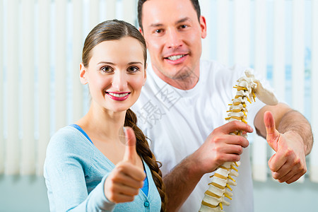 脊柱护理脊椎按摩师复原高清图片