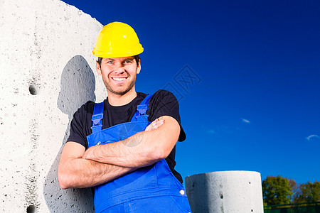 建造建筑工地 加运河化项目民间渠化工匠职业男人员工安全帽男性工业工程图片