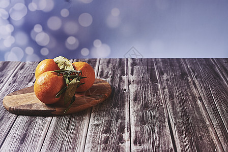 木制桌上的各种橙子橙汁健康果汁饮食活力热情食物漩涡玻璃水果图片