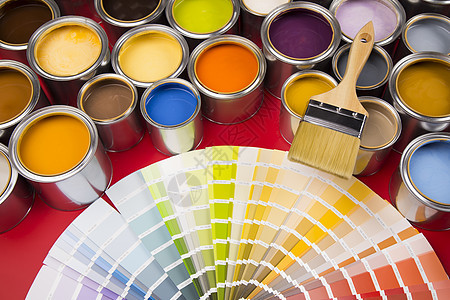 用刷子打开油漆罐彩虹色工具用具地面维修染色装修装潢家庭作业画笔金属图片