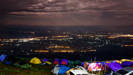 Phu Tubberk的夜景图片