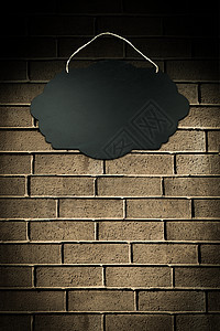 砖背景上的黑色空标志板木板店铺菜单软木展示招牌插图品牌框架营销图片
