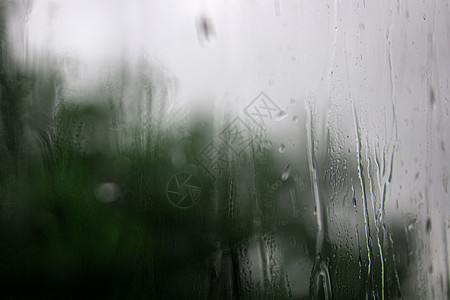 下雨天窗户上的雨滴 背景雨滴 模糊的背景雨季选择性水分焦点水滴寡妇天气玻璃图片