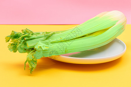 白迪什 维冈和植物文化的新鲜切莱里新丝连食物生食黄色饮食背景盘子芹菜棒蔬菜芹菜梗草本植物图片