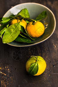 新鲜有机橘子水果季节性盘子甜点黑板食物热带饮食营养橙子乡村图片