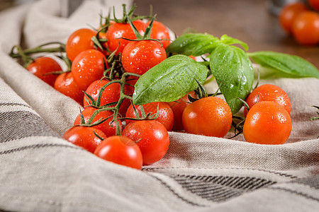 小红樱桃西红柿桌子蔬菜沙拉乡村草本植物叶子植物团体水果饮食图片