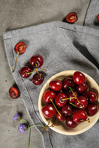 红新樱桃团体阳光白色果食者水果浆果甜点饮食叶子红色图片
