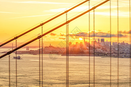 旧金山的金门大桥蓝色天空旅行天际假期景观地标海滩海洋橙子图片