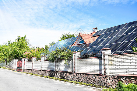 太阳能电池板 蓝天太阳能电池板阵列的特写镜头 屋顶上的太阳能电池板用于发电太阳阳光植物集电极发电机经济蓝色反射光伏环境图片
