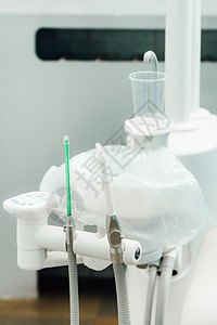 牙医在办公室工作前使用的工具 请查看InfoFinland上的牙科医院技术不锈钢手术钻头配饰医生卫生外科图片