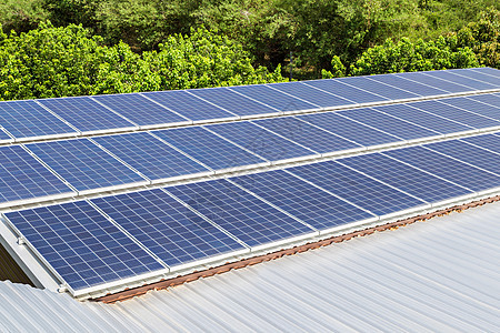 屋顶房屋上的太阳能光电板植物太阳集电极环境科学蓝色细胞控制板阳光天空图片