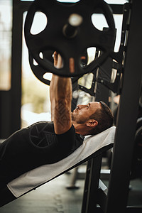 和强健健身成人重量运动员生活方式力量训练举重杠铃胸部图片