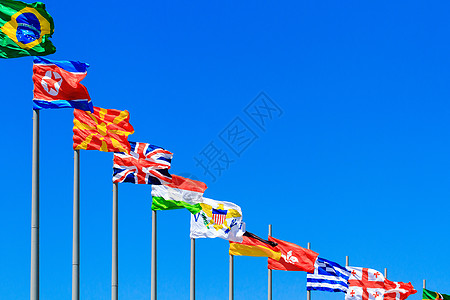 反蓝天空的旗帜 复制空间桅杆蓝色蓝天合作锦标赛旅游世界天空竞争冠军图片