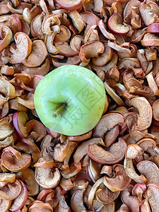 秋冬秋 苹果是不可或缺的 用维生素填满的果实收成植物叶子甜点果汁饮食水果食物宏观小吃图片