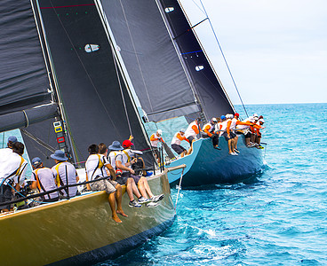 帆船赛舟会 游艇 航海团体竞赛帆船速度导航女性奢华假期全体天空图片