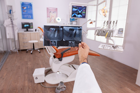 分析牙齿牙牙牙科医疗放射线的专科放射专家图片
