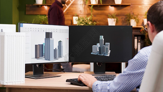 在计算机上从事建筑原型工作的工程师软件创造力工程开发商产品建造办公室创新项目绘画图片