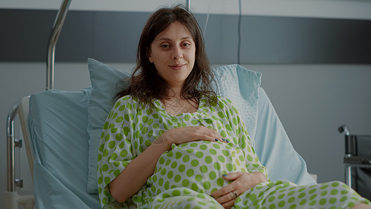 怀孕在医院病房腹部怀有孕的成年人肖像婴儿呼吸产科宫缩孩子成人练习卫生疼痛痛苦图片