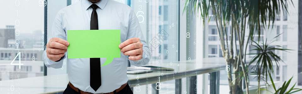 商务人士双手拿着空页聊天框围绕未来技术 员工展示被现代自动化包围的空白工作簿窗户数据工作套装男人公司企业家文档蓝色业务图片
