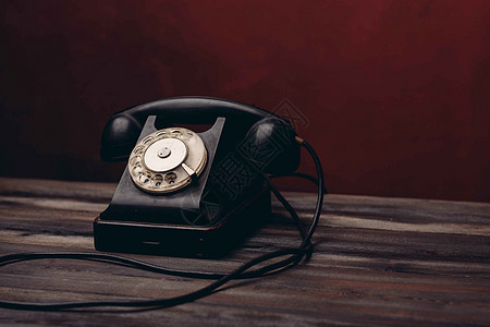 古董 这种古董是电话通信怀旧古老技术商业建筑电缆通讯桌子风格文化电气数字材料图片