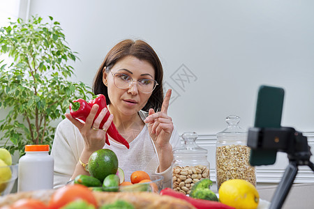 使用智能手机 有关健康饮食的博客专家引导流福利蔬菜治疗女性技术溪流桌子卫生药品营养师图片