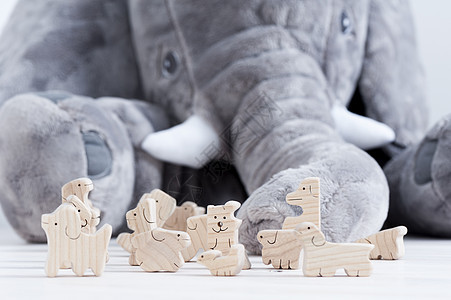 木制玩具动物想像力玩物乡村乐趣幼儿园孩子们创造力学习动物园静物图片