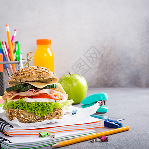 学校健康午餐 配三明治学生办公室铅笔学习孩子们孩子橡皮蔬菜时间食物图片