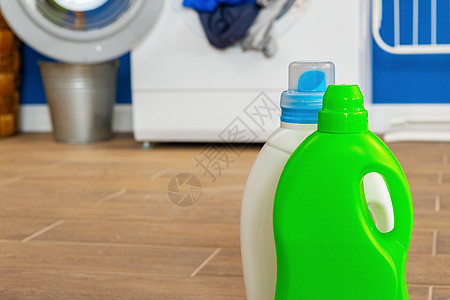 一瓶清洁液化水管洗衣机 室内肥皂柔软剂机器琐事洗衣店瓶子烘干机纺织品洗涤洗涤剂图片