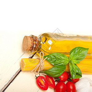 意大利意大利意大利面糊番茄和巴西尔香料午餐美食宏观面条木头营养厨房食谱乡村图片