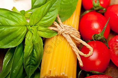 意大利意大利意大利面糊番茄和巴西尔食物美食食谱烹饪饮食餐厅蔬菜乡村宏观盘子图片