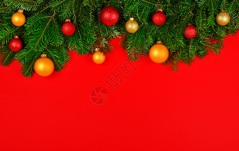 圣诞树树枝装饰红对红图片