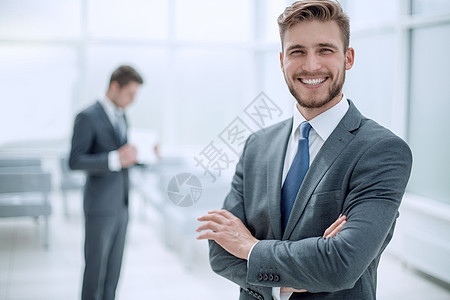 办公室背景上成功的商业人已成功领导者快乐女士男性成人男人女性工作经理职业图片