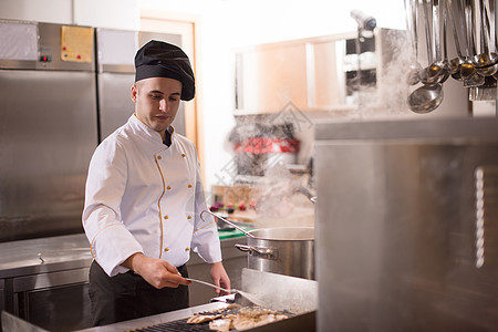 厨师准备食物 烧烤烤营养美食烹饪餐厅服务火炉盘子油炸饮食平底锅图片