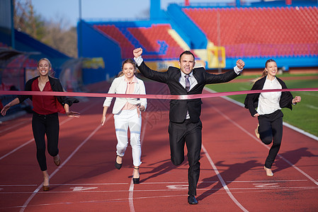 商务人士在赛马赛道上奔跑领导商务挑战运动员竞争者成功男人跑步竞赛企业家图片