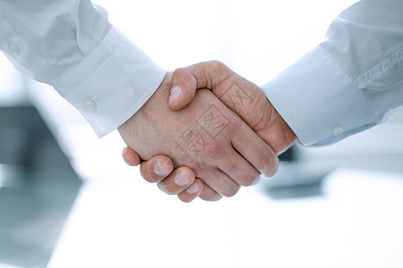 商务人士握手 商务人士握手成就协议团队合伙职业男人友谊会议合作工人图片