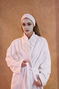 施用面罩的斯帕妇女治疗化妆品卫生肤色奶油工作室微笑奢华护理女士图片