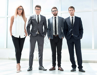 商业团队在办公室里站着 他们正在工作公司职业会议同事工人男性成功领导者合作生意人图片