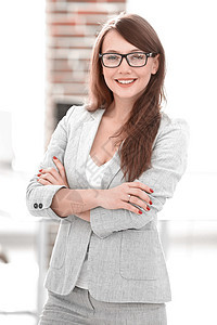 办公室中成功的女商业成功妇女女性职员经理快乐女士工作微笑商务电脑人士图片