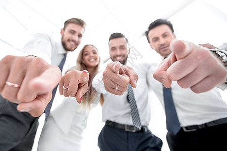 以你为笑柄的生意团队炫耀人士工作男性工人友谊手指手势商务员工管理人员图片
