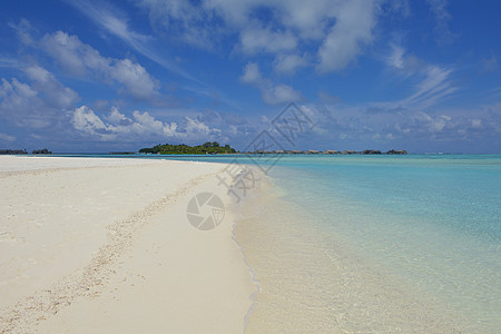 热带热带海滩假期蓝色天空太阳阳光冲浪放松脚印地平线晴天图片